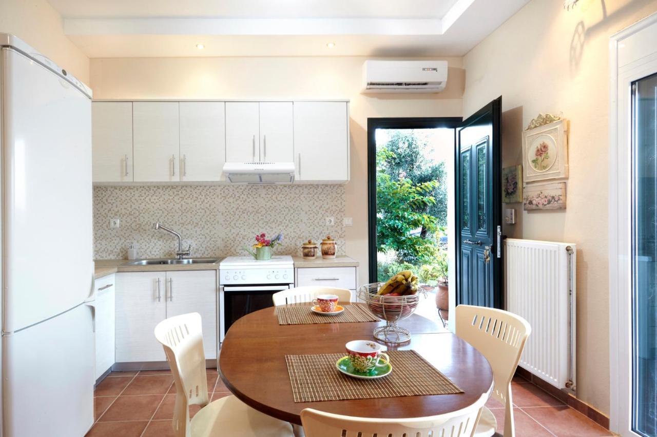 Bella View Apartment Skiathos Town Exterior photo