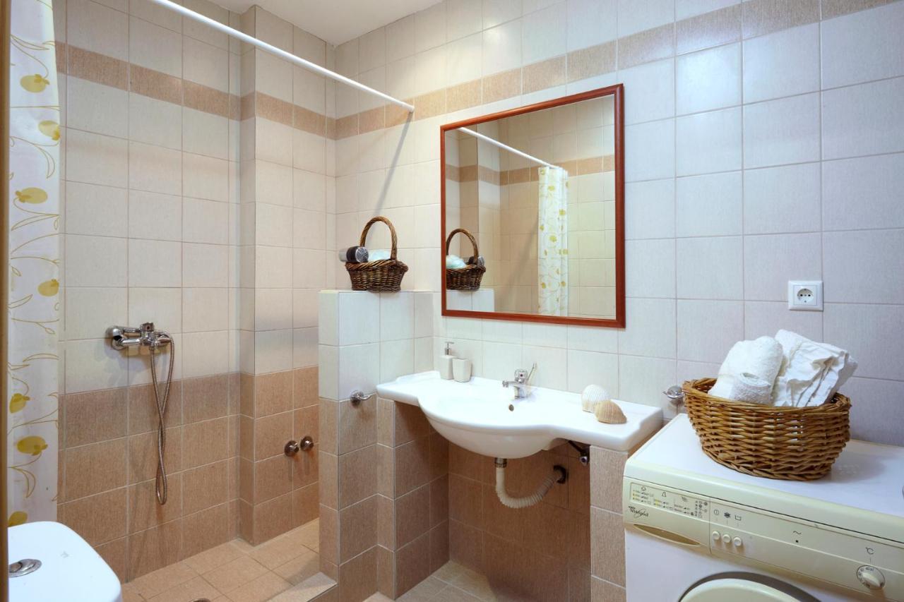 Bella View Apartment Skiathos Town Exterior photo